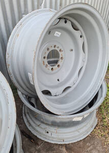 Llantas Agco Dw14X30 - 14.9-30, 16.90 O 420/85 R30