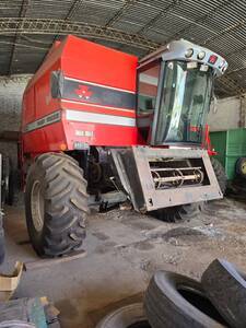 Massey Ferguson 5650. Año 2004. Horas 5900. Cummins 180.