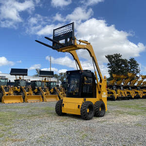 Minicargadora Con Uñas Porta Pallets Sinomach 255F