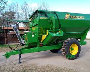 Mixer horizontal 10 mts3 c/gomas y balanza. Santa Rosa