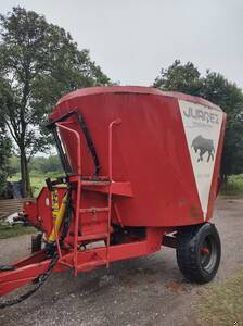 MIXER VERTICAL JUAREZ 15M3 SEMI NUEVO 
