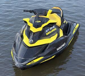 Moto de agua Sea-Doo GTR 215 modelo 2016 con solo 100 horas