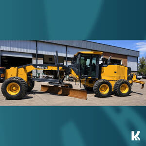 Motoniveladora John Deere 620G (ID722)