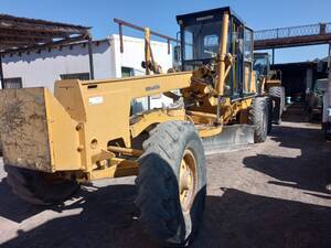 Motoniveladora Komatsu G623 - del 1998