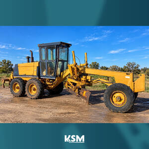 Motoniveladora Komatsu GD623 (ID725)