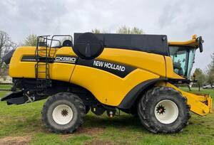  2002 New Holland CX880