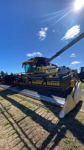 New Holland Cr8.90- 2020