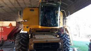 New Holland Tc 59. Año 2005. Plataforma De 23 Pies.