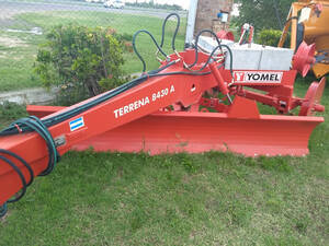 Niveladora Yomel Terrena 8430A