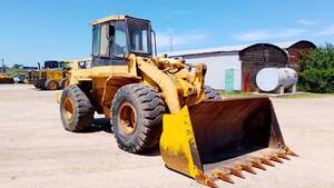 pala cargadora Caterpillar 938 F (balde nuevo) de  2.75 m3 Operativa