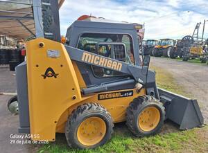 Pala cargadora Michigan MP45III