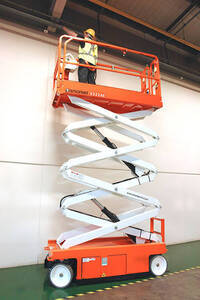 Plataforma Elevadora de Tijera Snorkel S3220E/S3226E Eléctrica Autopropulsada