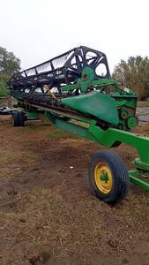 Plataforma John Deere serie 930 de 30 pies. 