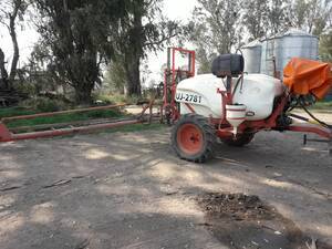 Pulverízador Barbuy 2400lts 