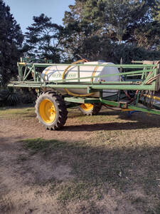 Pulverizador De Arrastre De 3000 Lts. Botalon De 21 Ms