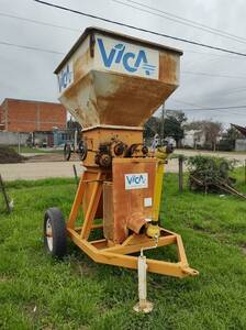 QUEBRADORA VICA CON CAJA 270 SEMI NUEVA 