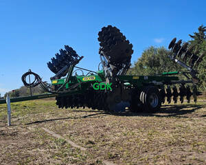 Rastra Con Alas Rebatibles Rop 4900 48X26 Ombu