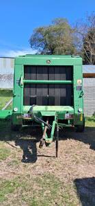 Rotoenfardadora John Deere 567