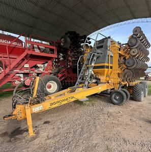 SEMBRADORA AGROMETAL ADX 4121