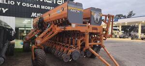 SEMBRADORA AGROMETAL MSX 39-17 2014 con Kit Neumático 35 y 52