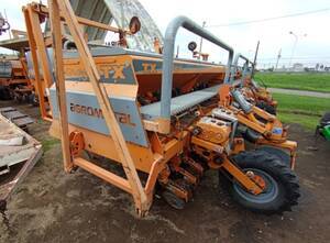 Sembradora Agrometal TX Mega 2235 