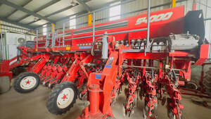 Sembradora Apache 54000