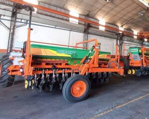 Sembradora Grano Fino Mod 700 17 Lineas . Dumaire