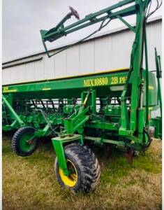 VENDO-PERMUTO Sembradora Pierobon año 2011 10880 MIX 2B De 20 lineas a 52