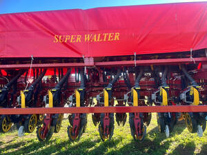 Sembradora Súper Walter Serie Iv W-1770 De 31 A 26 Cm