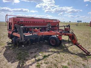 Sembradora Tanzi 4300 de 21 Líneas a 21