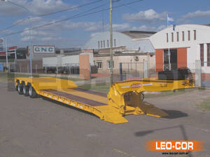 Semirremolque 26Tn - Deprimido - Cuello Articulado