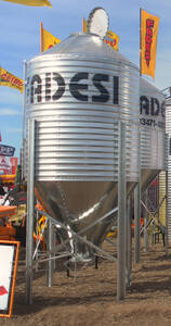 Silo Fadesi Autoportante F3-2 Cono 60 Para Alimento Balanceado