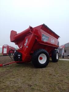 Tolva Autodescargable 24-26 Tn/ 28-30 Tn J&M Industrias 