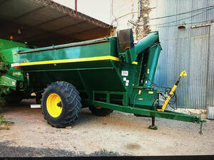 Tolva Autodescargable Cestari De 14 Tons. Con Balanza