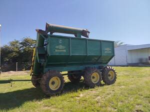 TOLVA AUTODESCARGABLE RICHIGER 16 TN CON BALANZA. TUBO 2 DESCARGAS. 