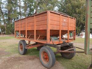 TOLVA CEREALERA 2 EJES. 7000 KG. MUY LINDA. RODADO SIMPLE