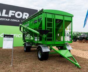 Tolva Metalfor FGS 11.5 Tn con Chimango y Rodado Dual