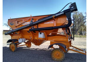 Tolvas Semilleras Comofra 12.000 De 9 Tt De Carga