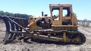 Topadora Caterpillar D7G. En Marcha