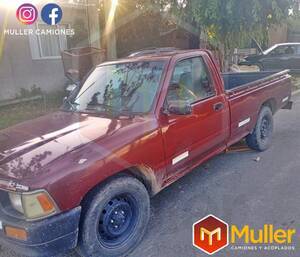 Toyota Hilux 2.4 D Año 1997 MOTOR 0KM