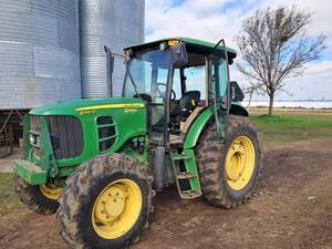 Tractor John Deere 6100D