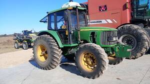 Tractor John Deere 6415