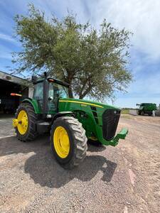 Tractor John Deere 8330 Mod. 2007