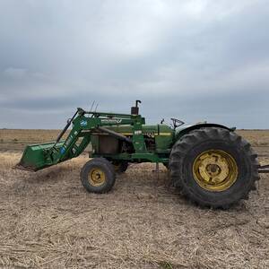 Tractor John Deere modelo 1988-3140