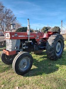 TRACTOR MASSEY FERGUSON 1075