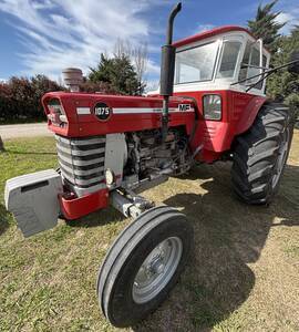 Tractor Massey Ferguson 1075