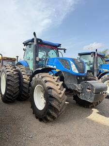 Tractor NEW HOLLAND T7.245 (215 HP), Piloto Automático, 2.800 horas, Año 2023