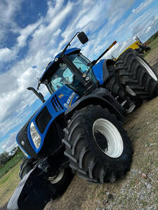Tractor New Holland T8.350