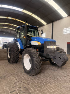 Tractor New Holland TM 7020