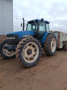 Tractor New Holland TM125